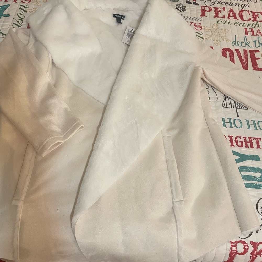 NWT TORRID winter white faux fur draped coat